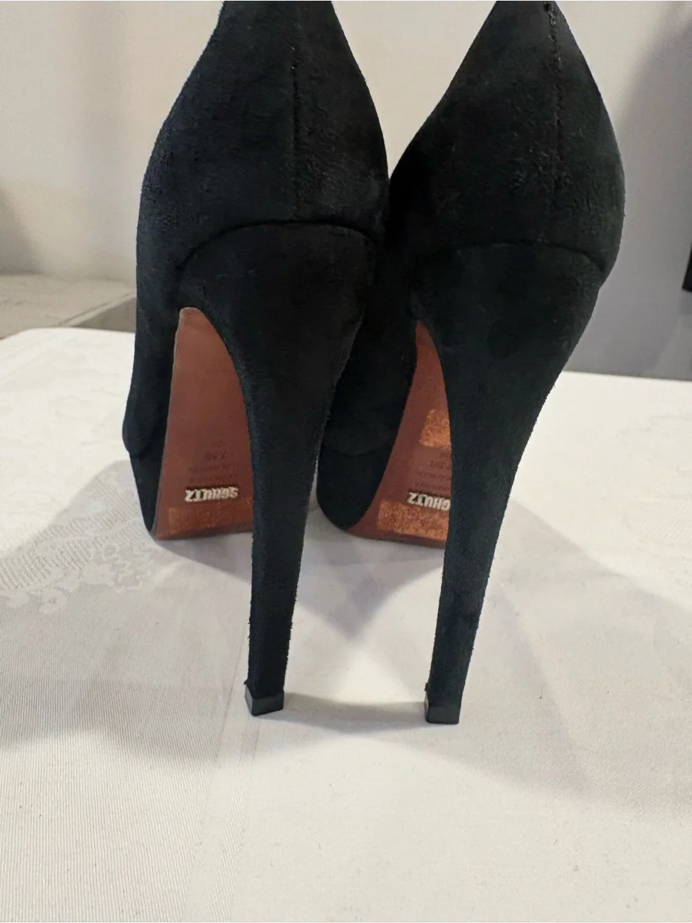 SCHUTZ chic black